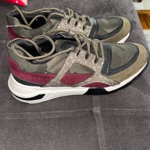 Steve Madden Barra sneakers size 7.5 so cute